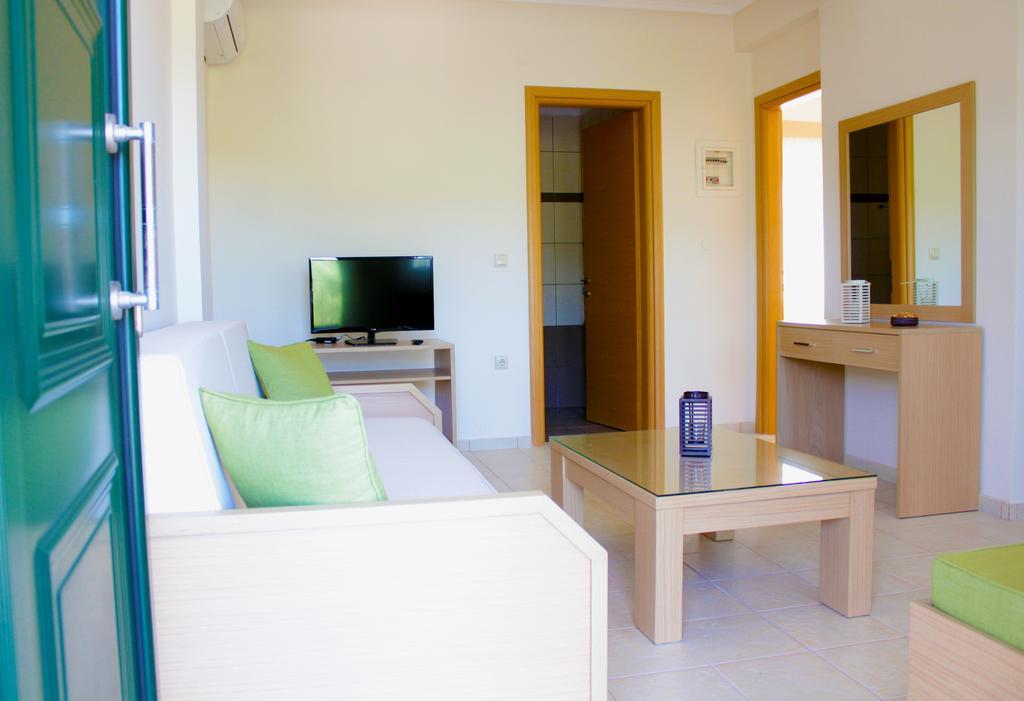 Olive Tree Apartments Fourka Zimmer foto