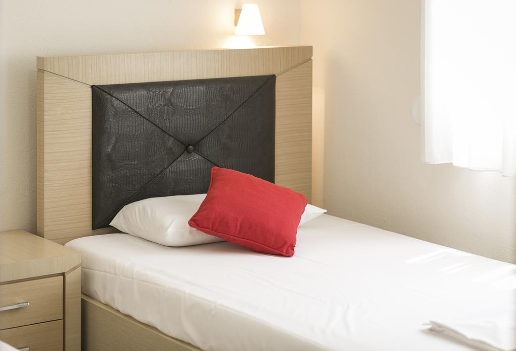 Olive Tree Apartments Fourka Exterior foto