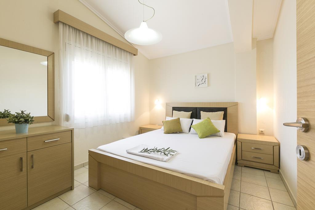 Olive Tree Apartments Fourka Exterior foto