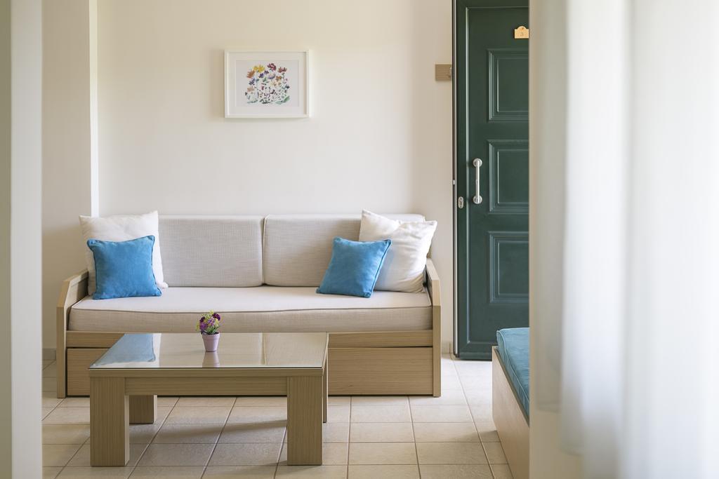 Olive Tree Apartments Fourka Exterior foto